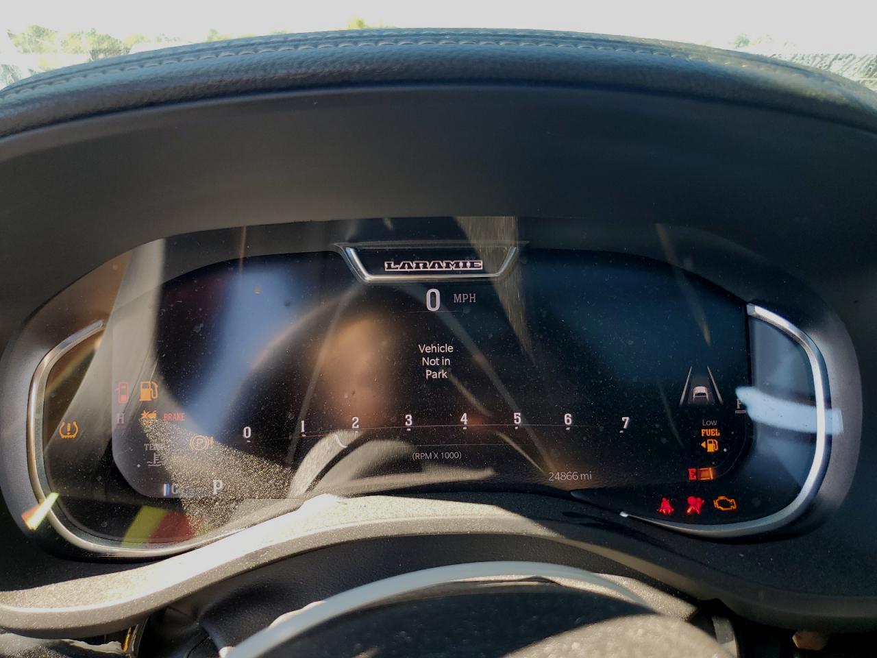 Ram 1500 Laramie Image 3