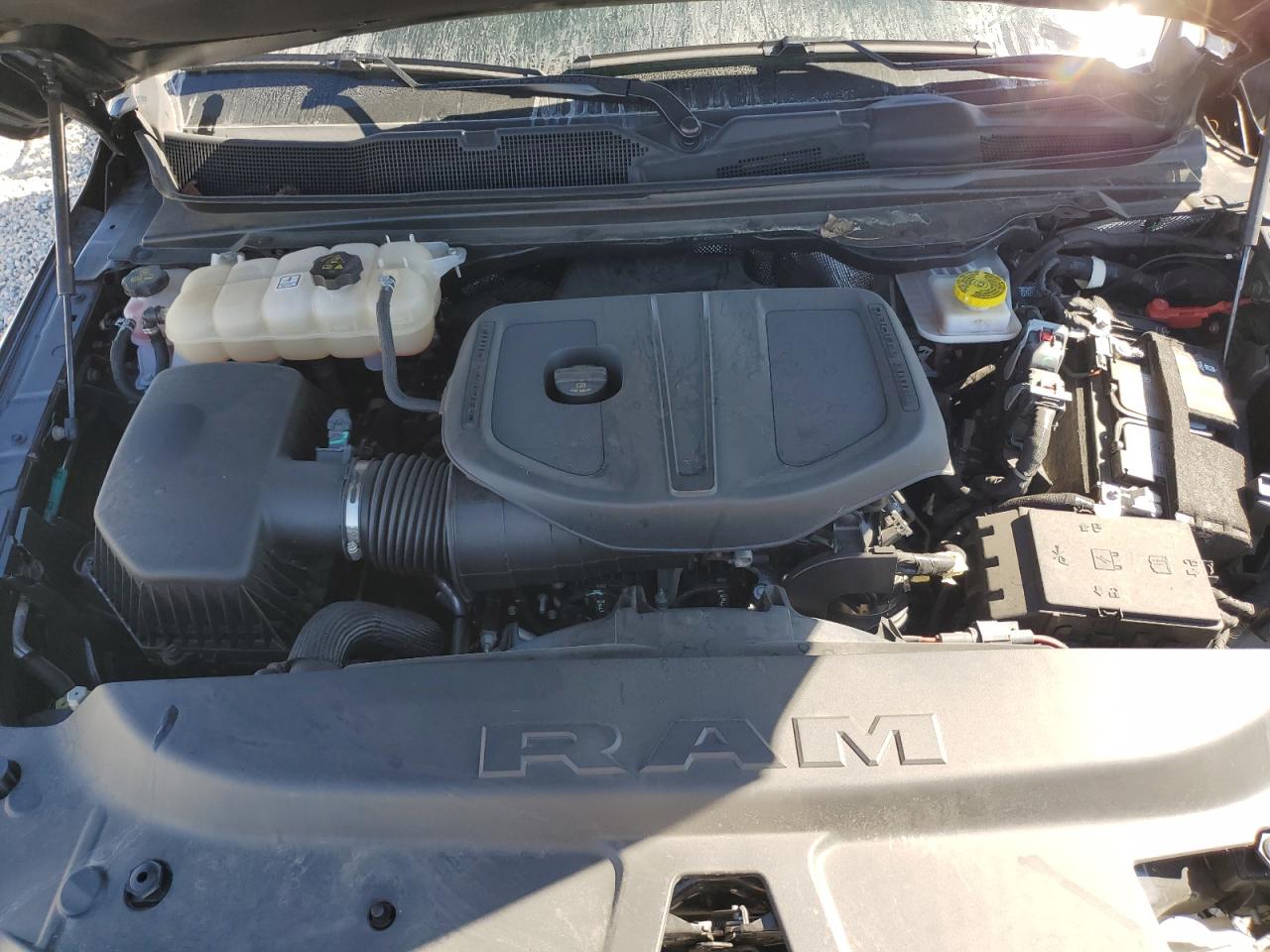 Ram 1500 Laramie Image 10