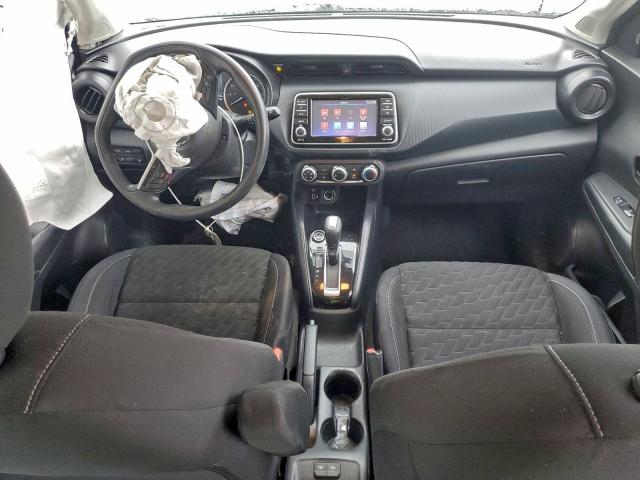 Nissan Kicks S Image 13