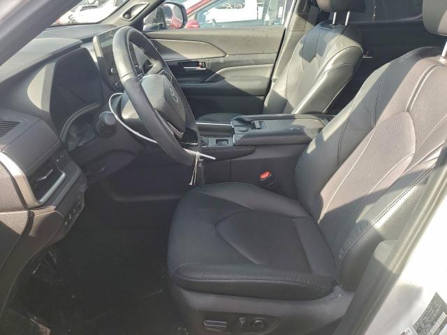 Toyota Grand High Le Image 5