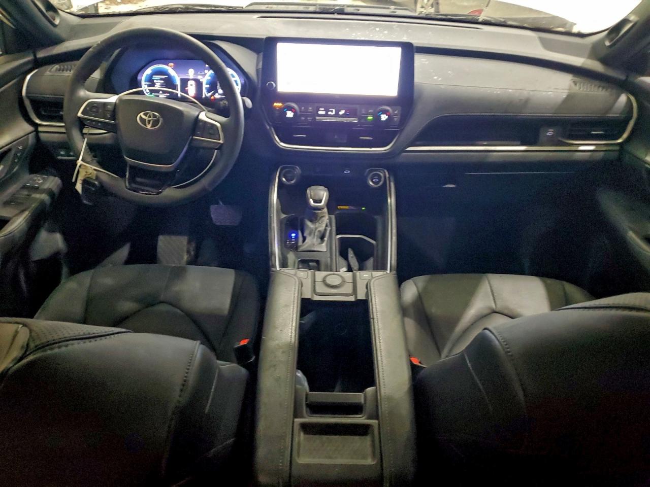 Toyota Grand High Le Image 6