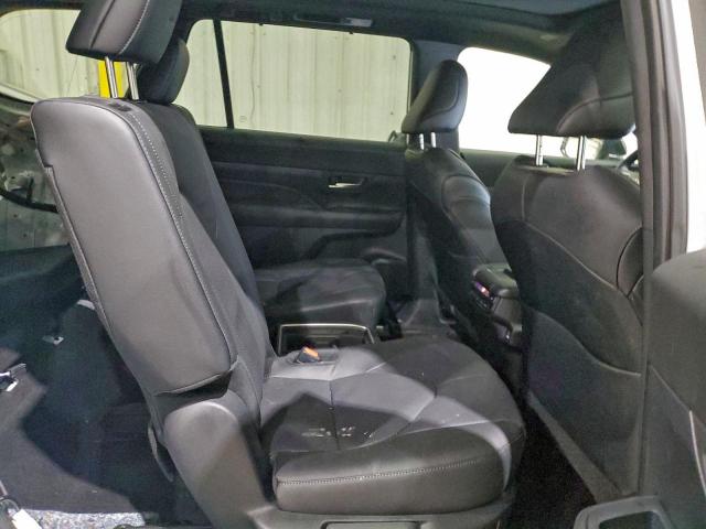 Toyota Grand High Le Image 12