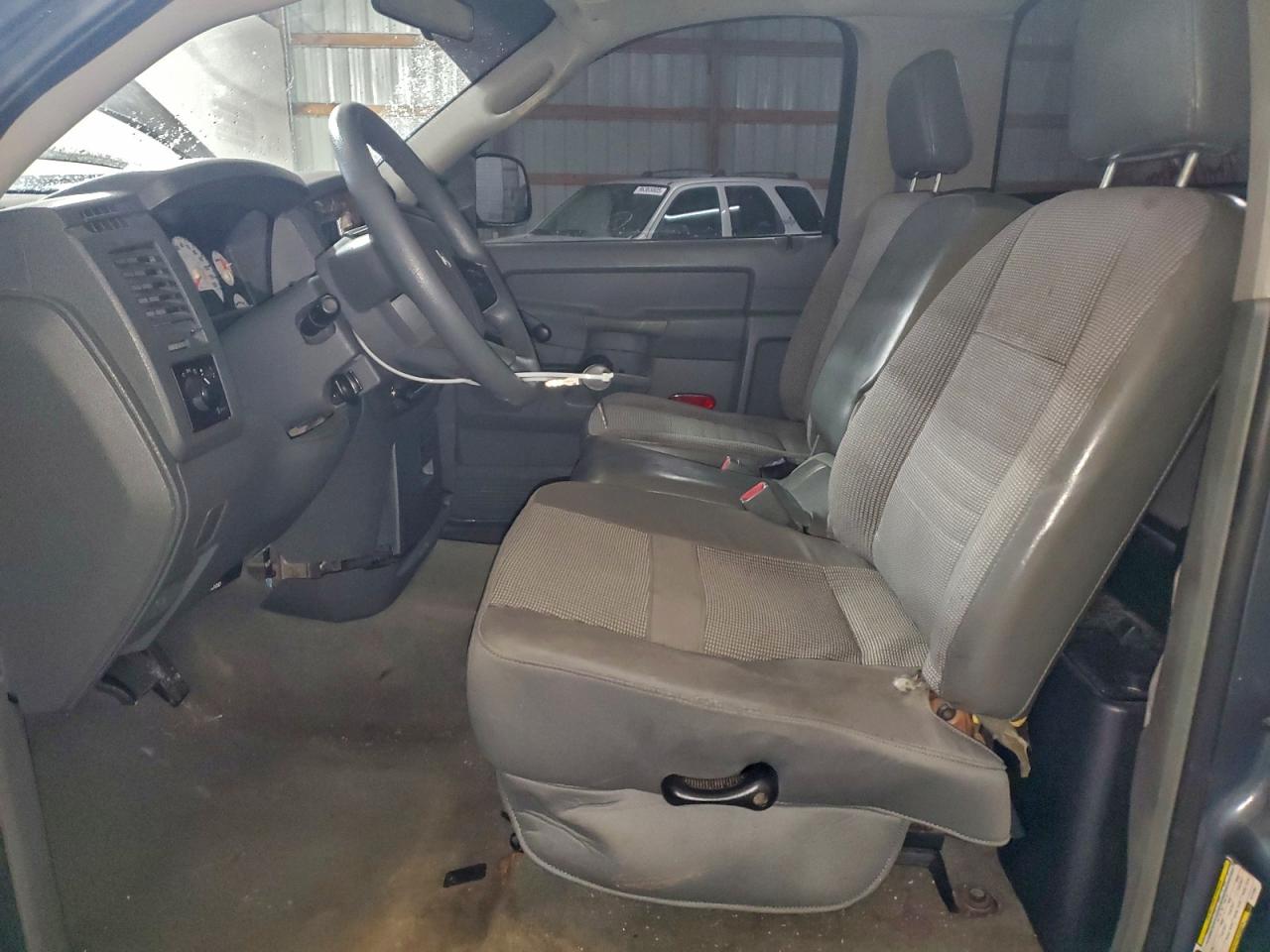 Dodge Ram 1500 St Image 11