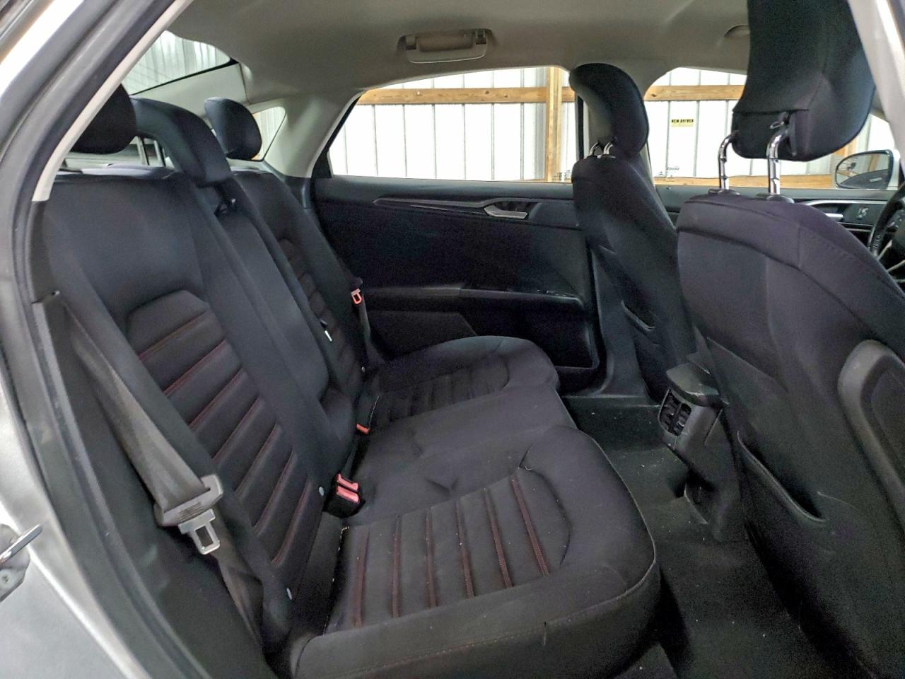 Ford Fusion Se Image 12