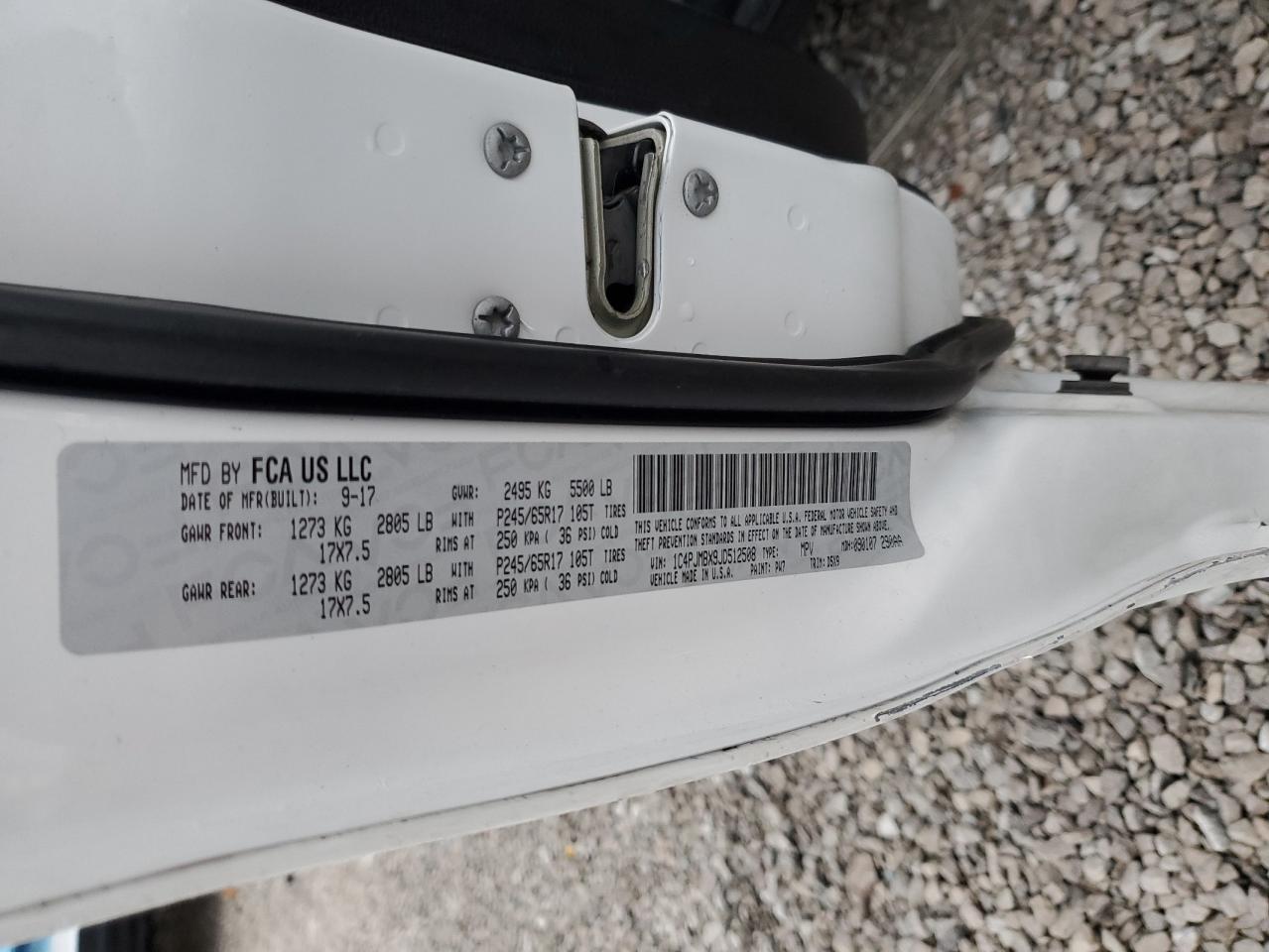 Jeep Cherokee Trailhawk Image 12