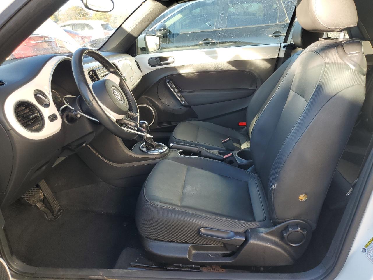 Volkswagen Beetle Image 11