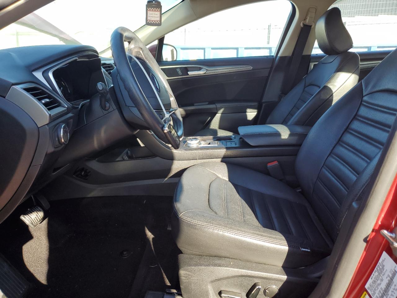 Ford Fusion Se Image 4