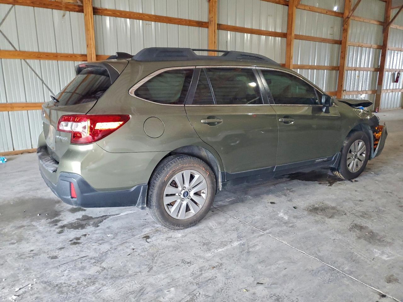 Subaru Outback 2.5i Premium Image 3