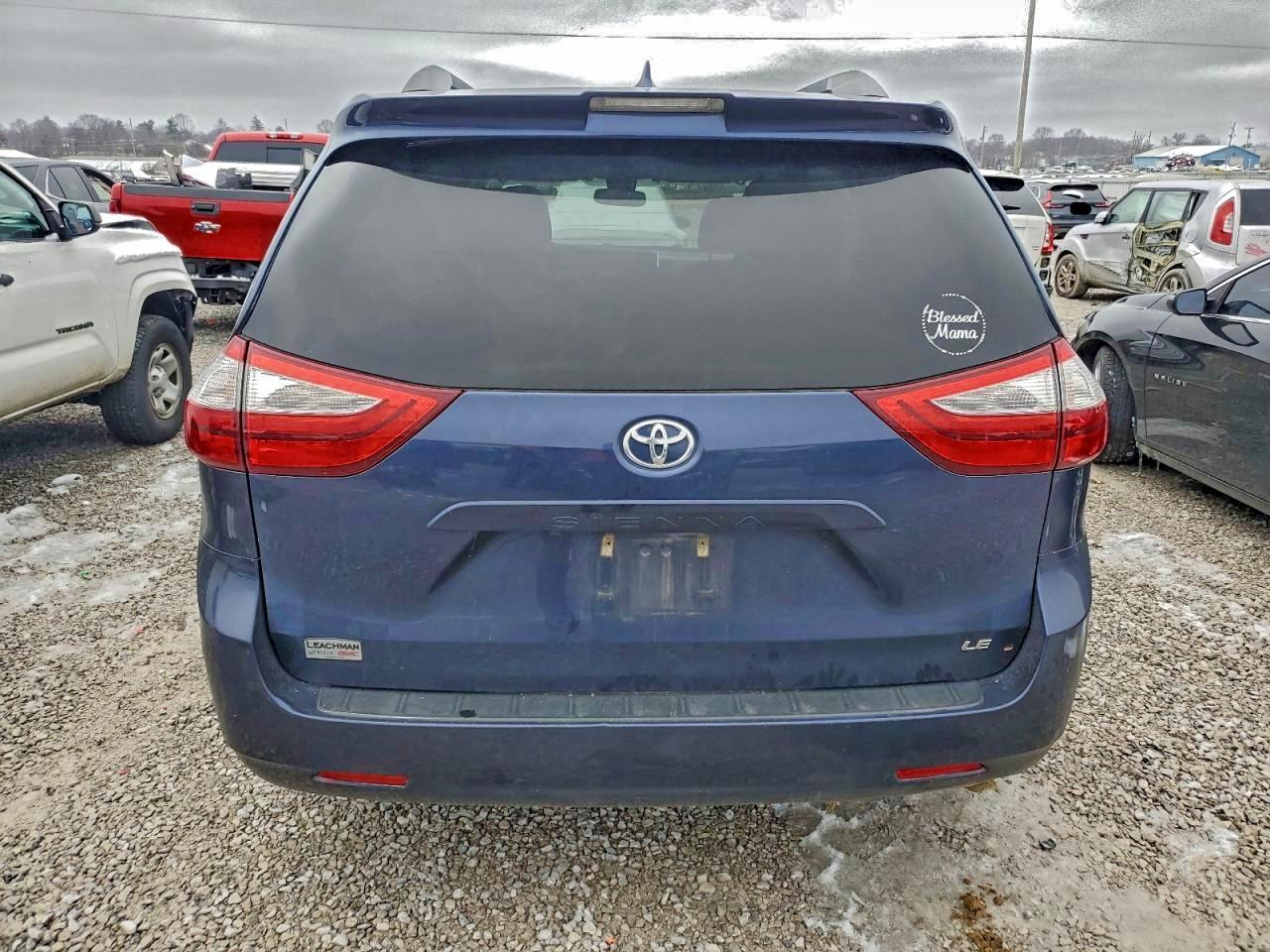 Toyota Sienna Le Image 8
