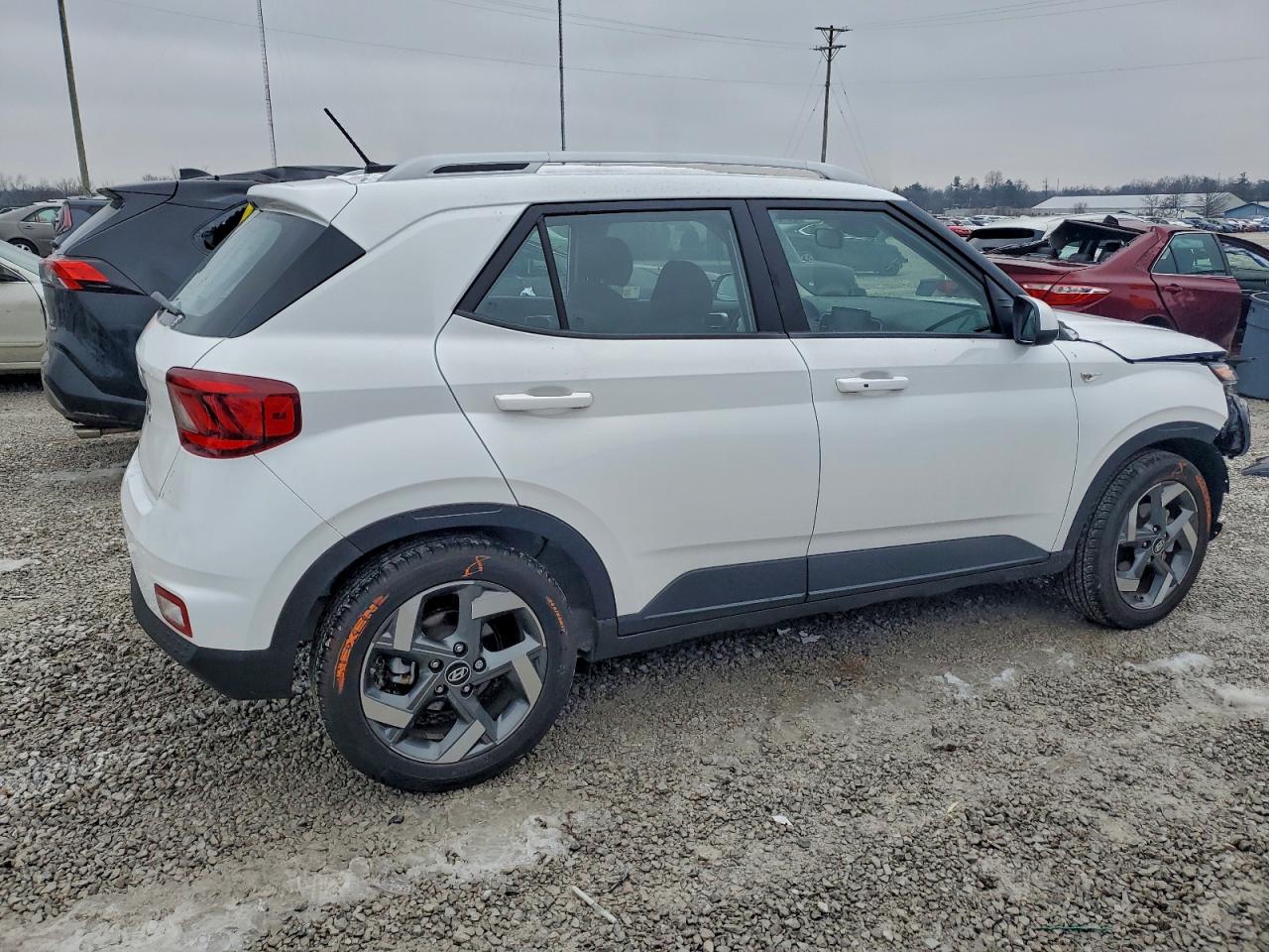 Hyundai VENUE Sel Image 2