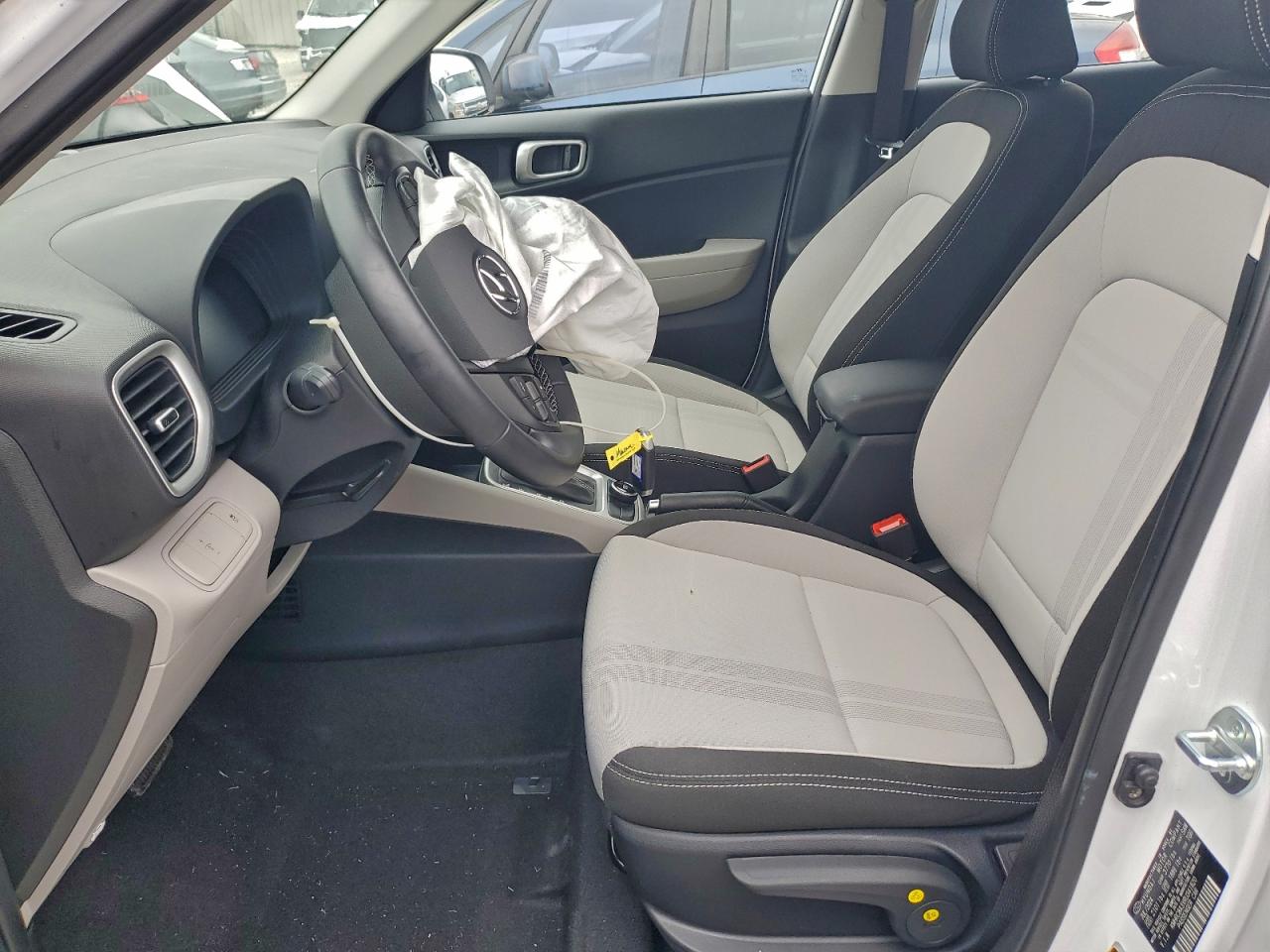 Hyundai VENUE Sel Image 6