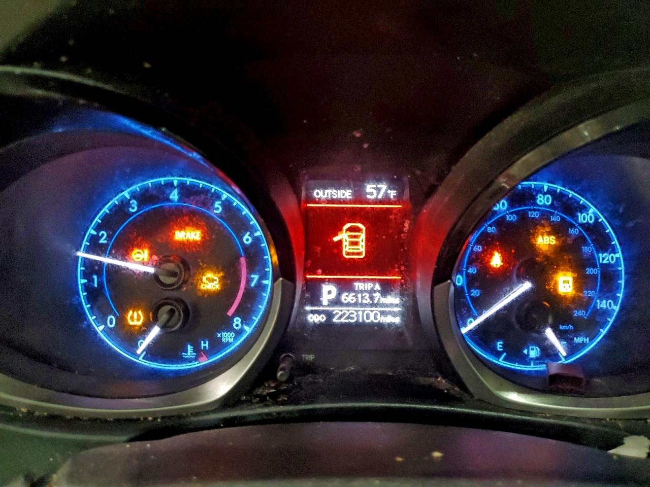 Toyota Corolla L Image 5