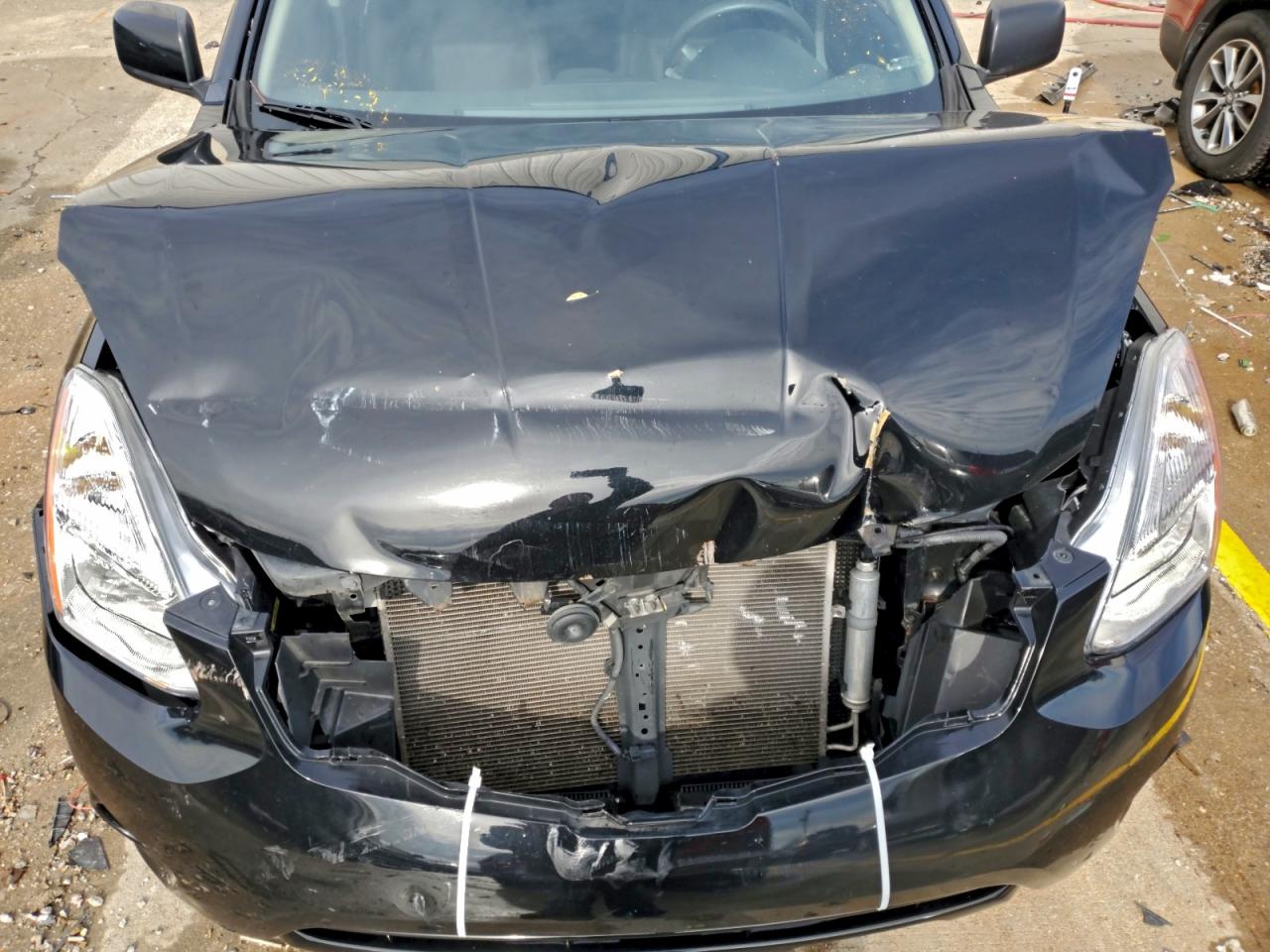 Nissan Rogue S Image 12