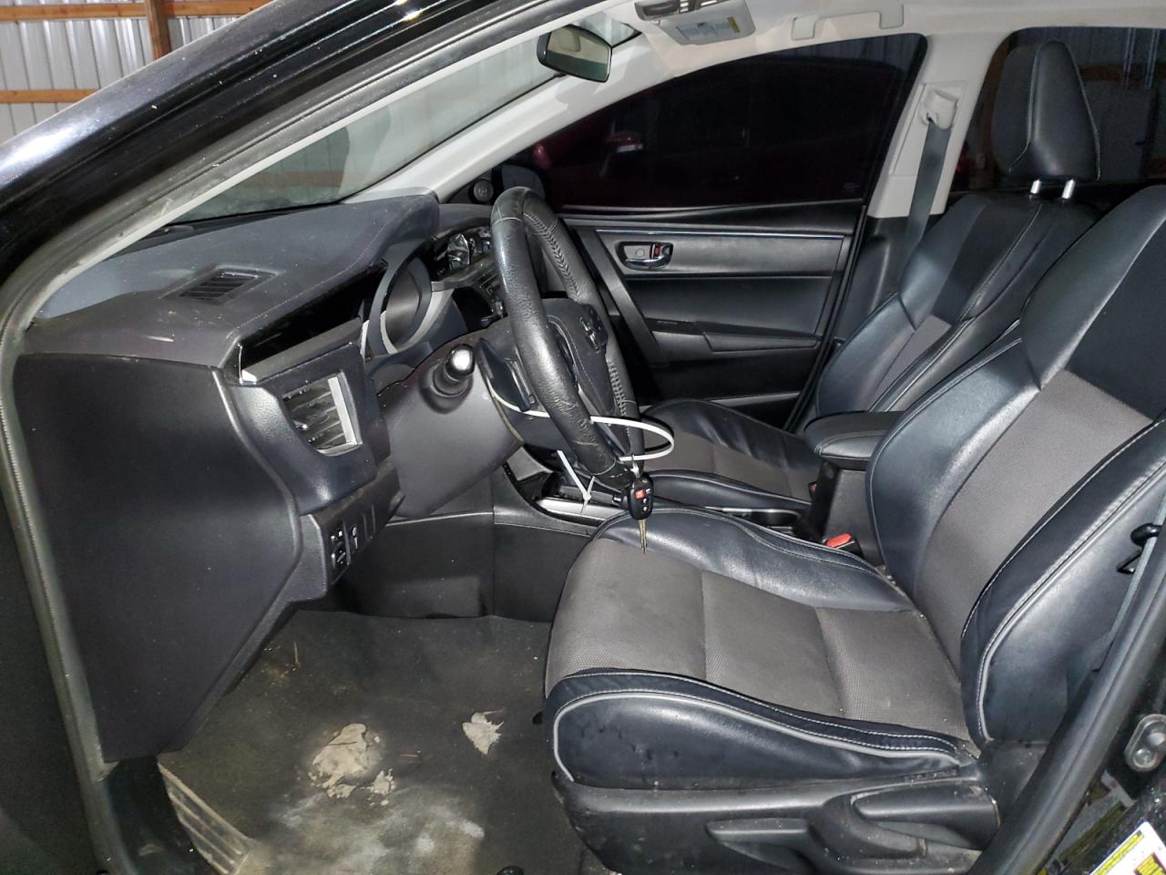 Toyota Corolla L Image 12