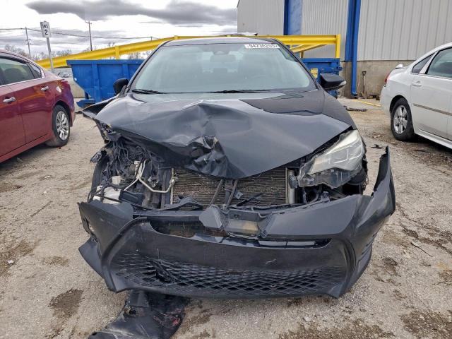 Toyota Corolla L Image 2