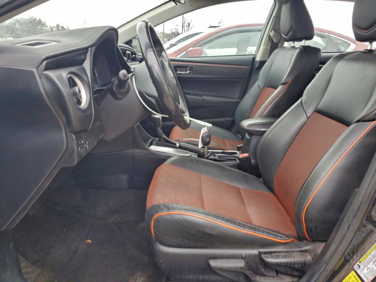 Toyota Corolla L Image 5