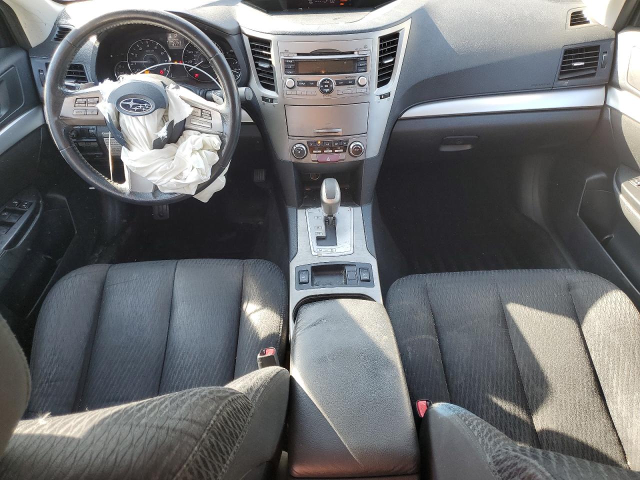 Subaru Outback 2.5i Premium Image 12