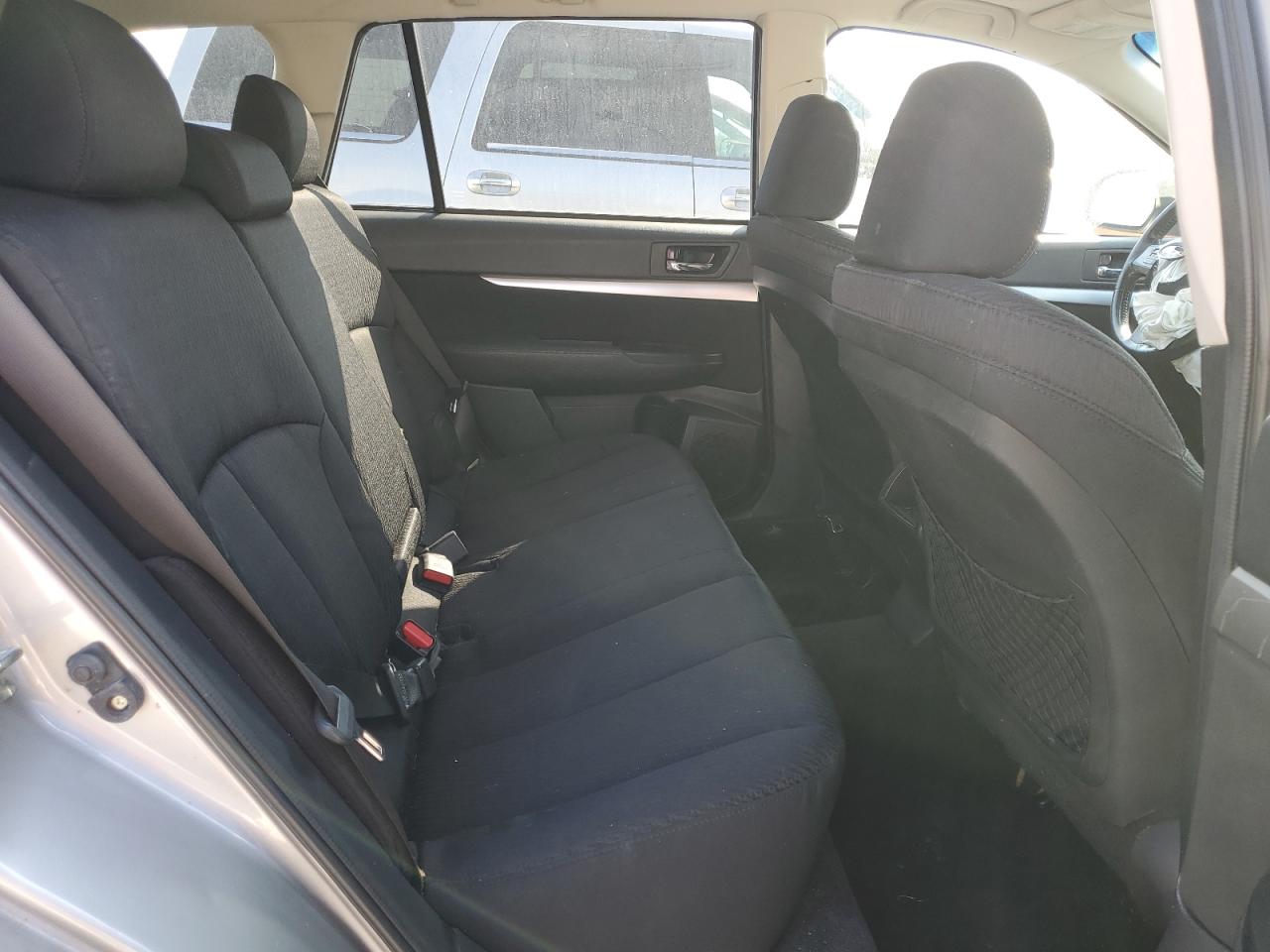 Subaru Outback 2.5i Premium Image 3