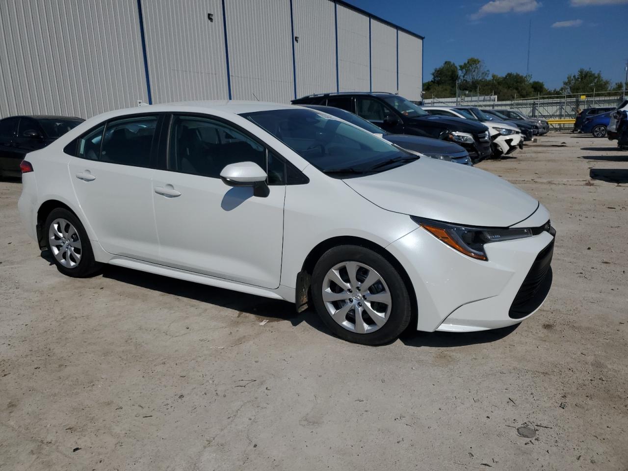 Toyota Corolla Le Image 4