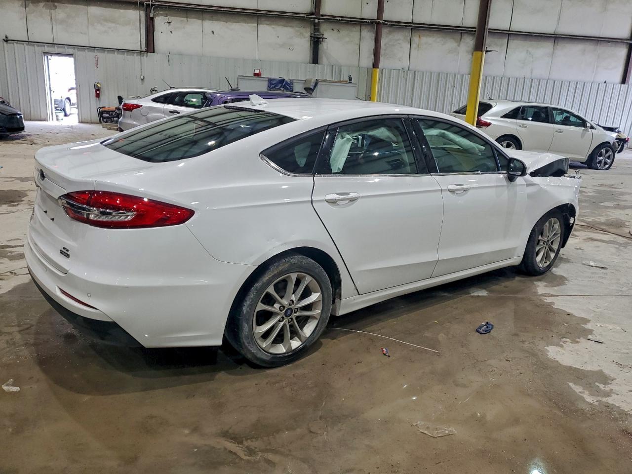 Ford Fusion Se Image 4