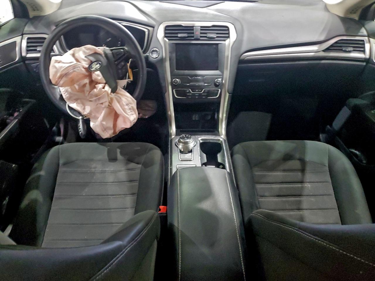 Ford Fusion Se Image 12