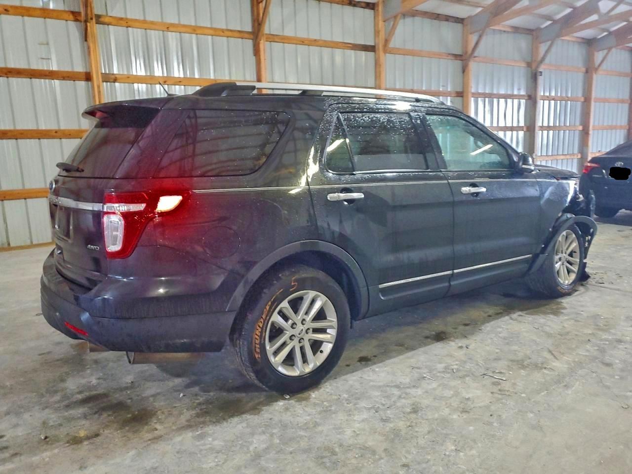 Ford Explorer Xlt Image 5