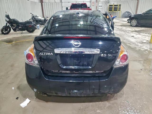 Nissan Altima Base Image 8