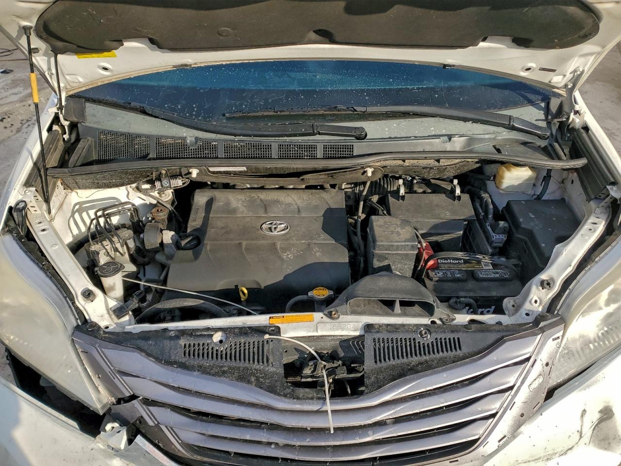 Toyota Sienna Xle Image 13