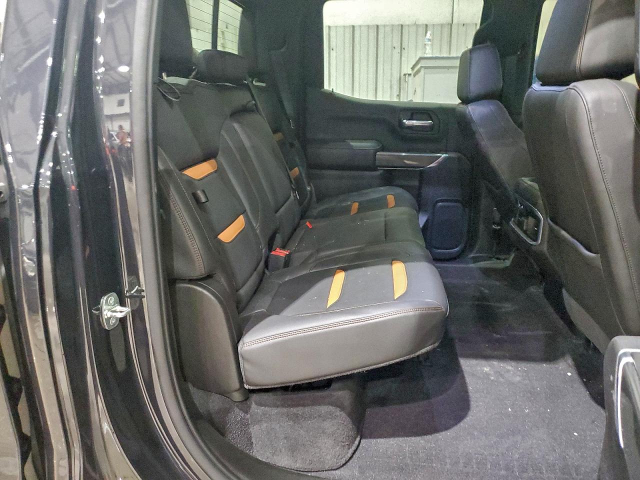 GMC Sierra K1500 At4 Image 10