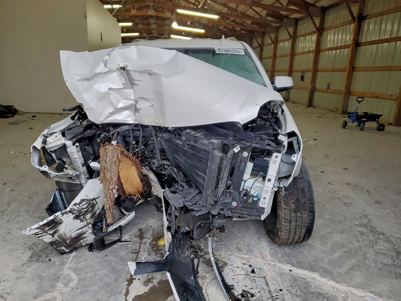 GMC Yukon Denali Image 5