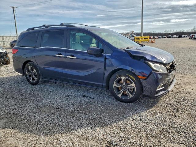 Honda Odyssey Touring Image 2