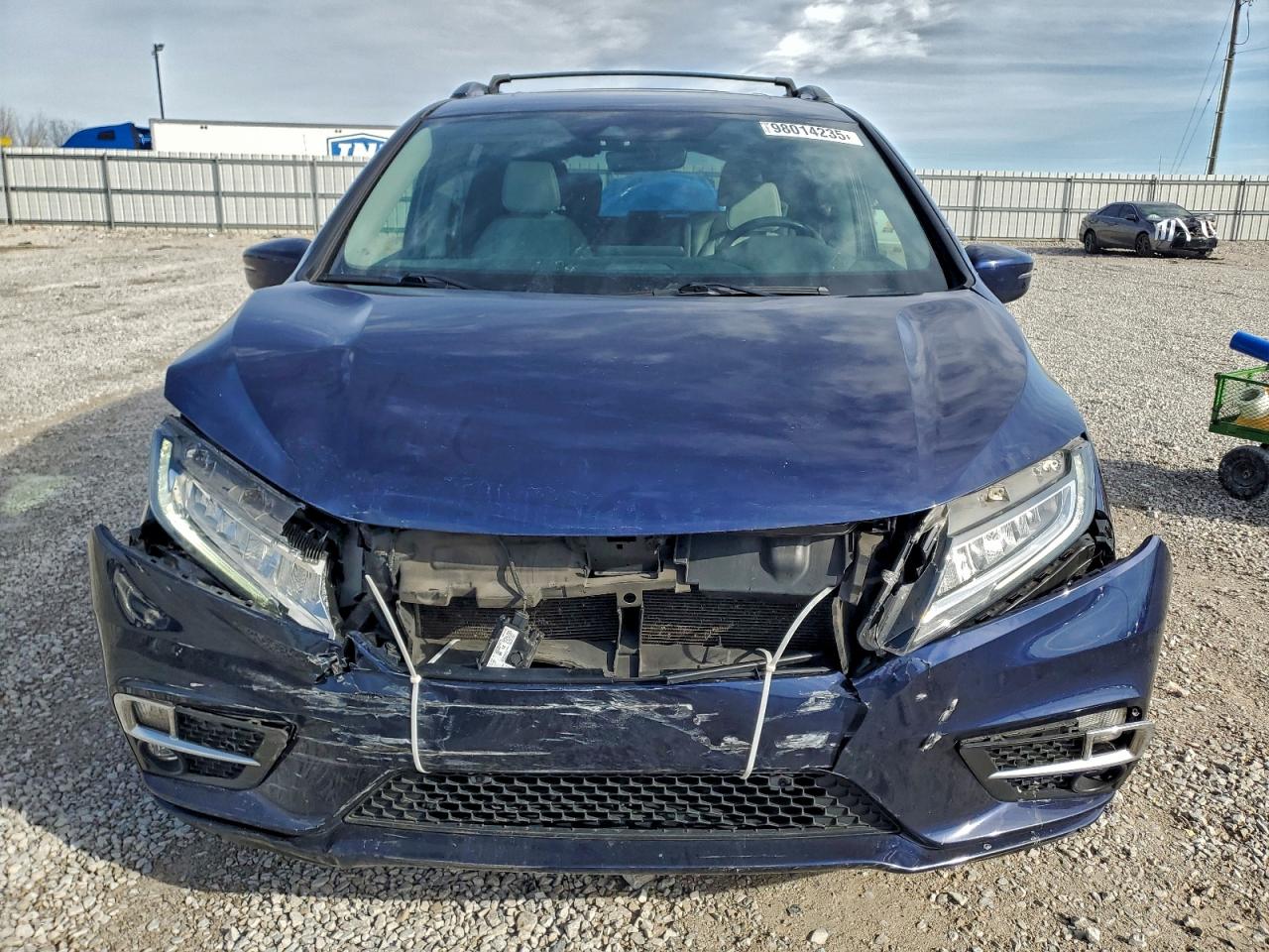 Honda Odyssey Touring Image 6