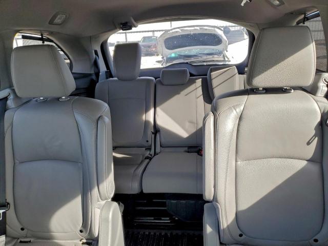Honda Odyssey Touring Image 11