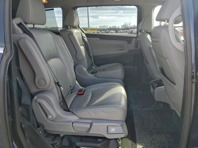 Honda Odyssey Touring Image 12