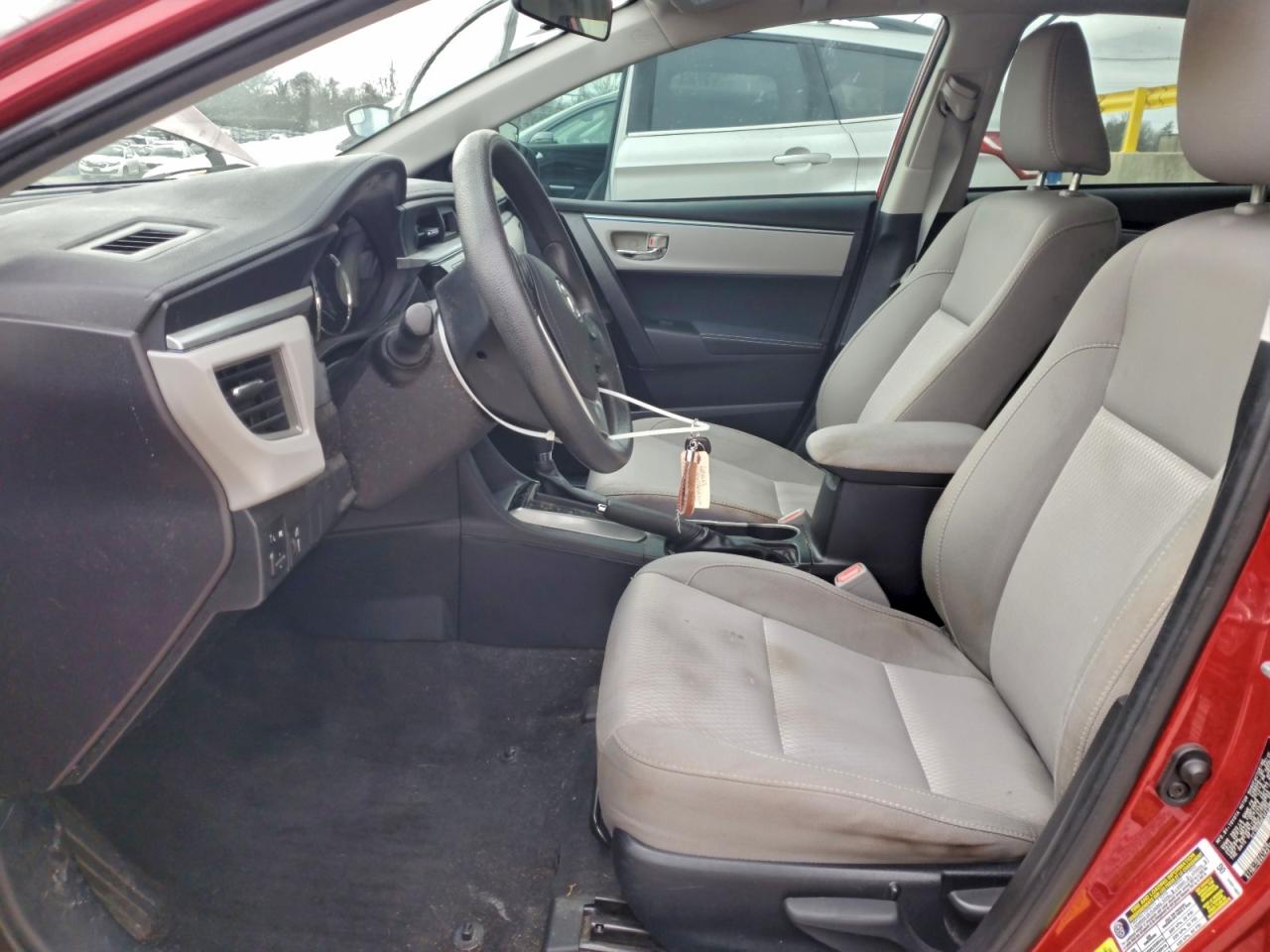 Toyota Corolla L Image 6