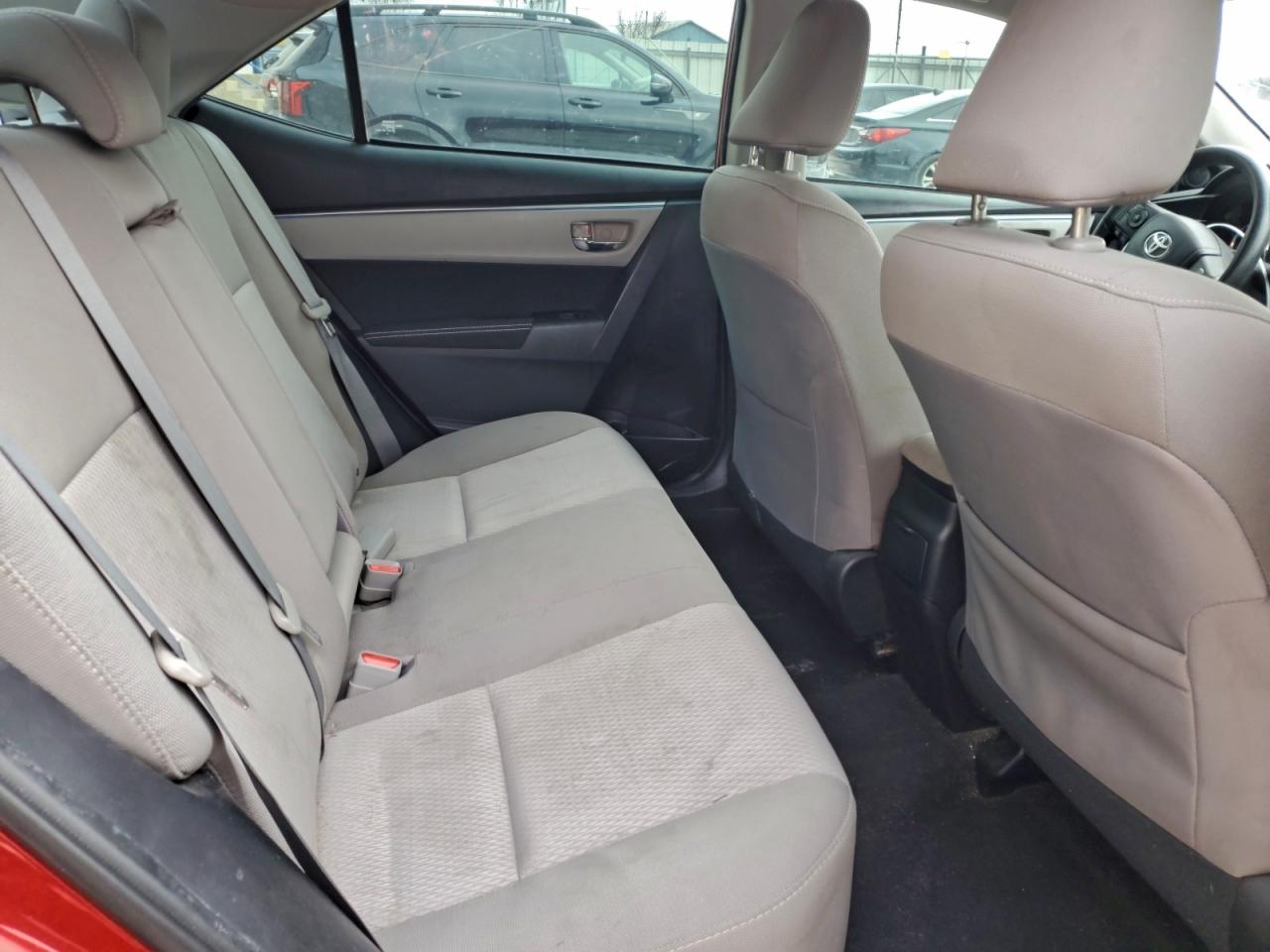 Toyota Corolla L Image 8