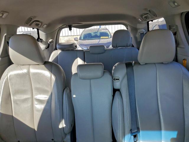 Toyota Sienna Xle Image 7