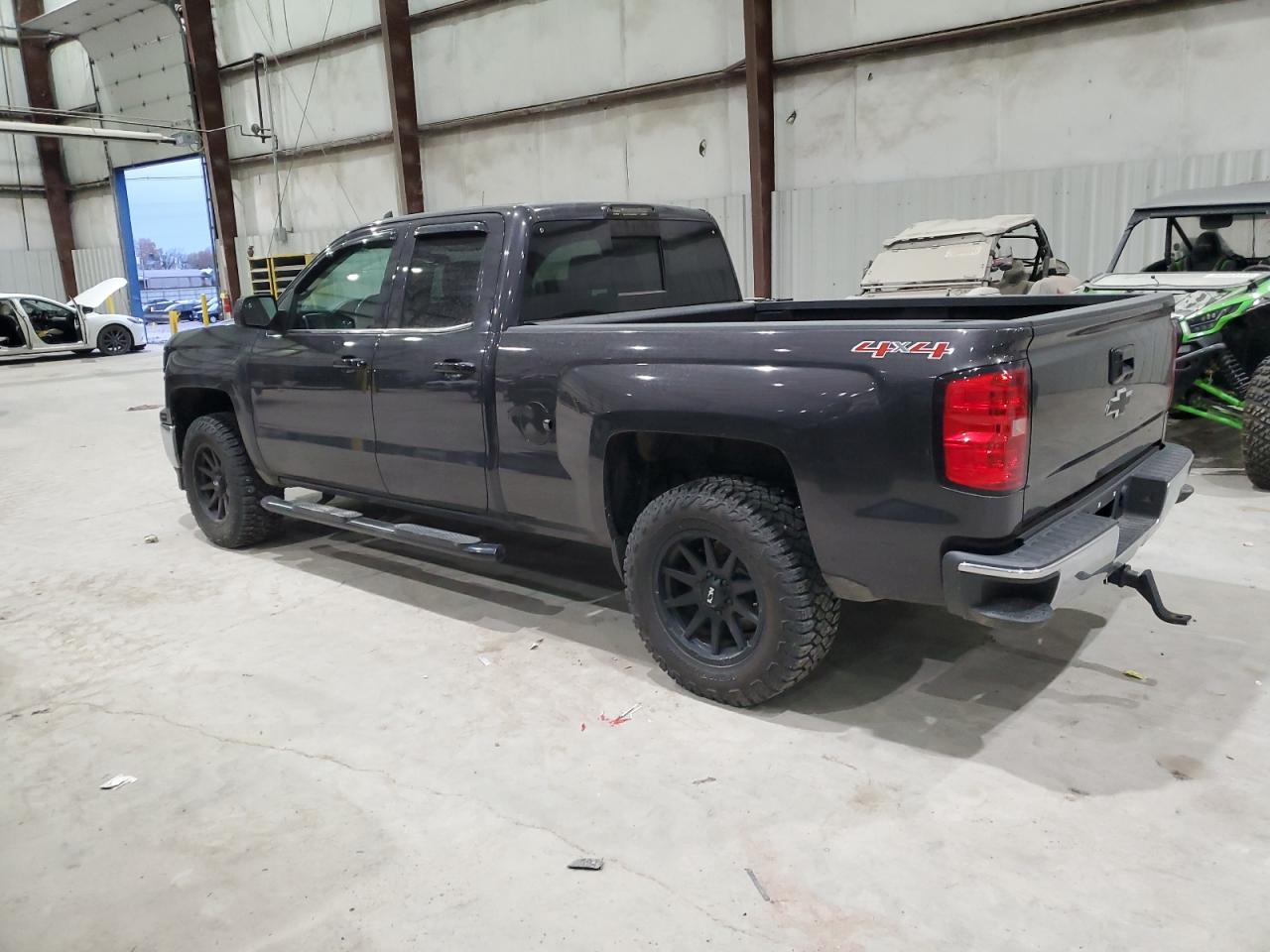 Chevrolet Silverado K1500 Ltz Image 2