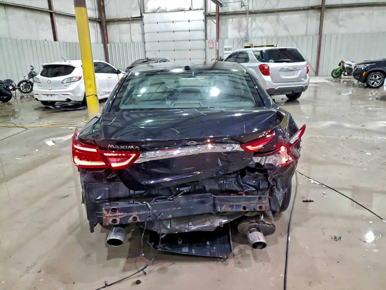 Nissan Maxima 3.5s Image 4