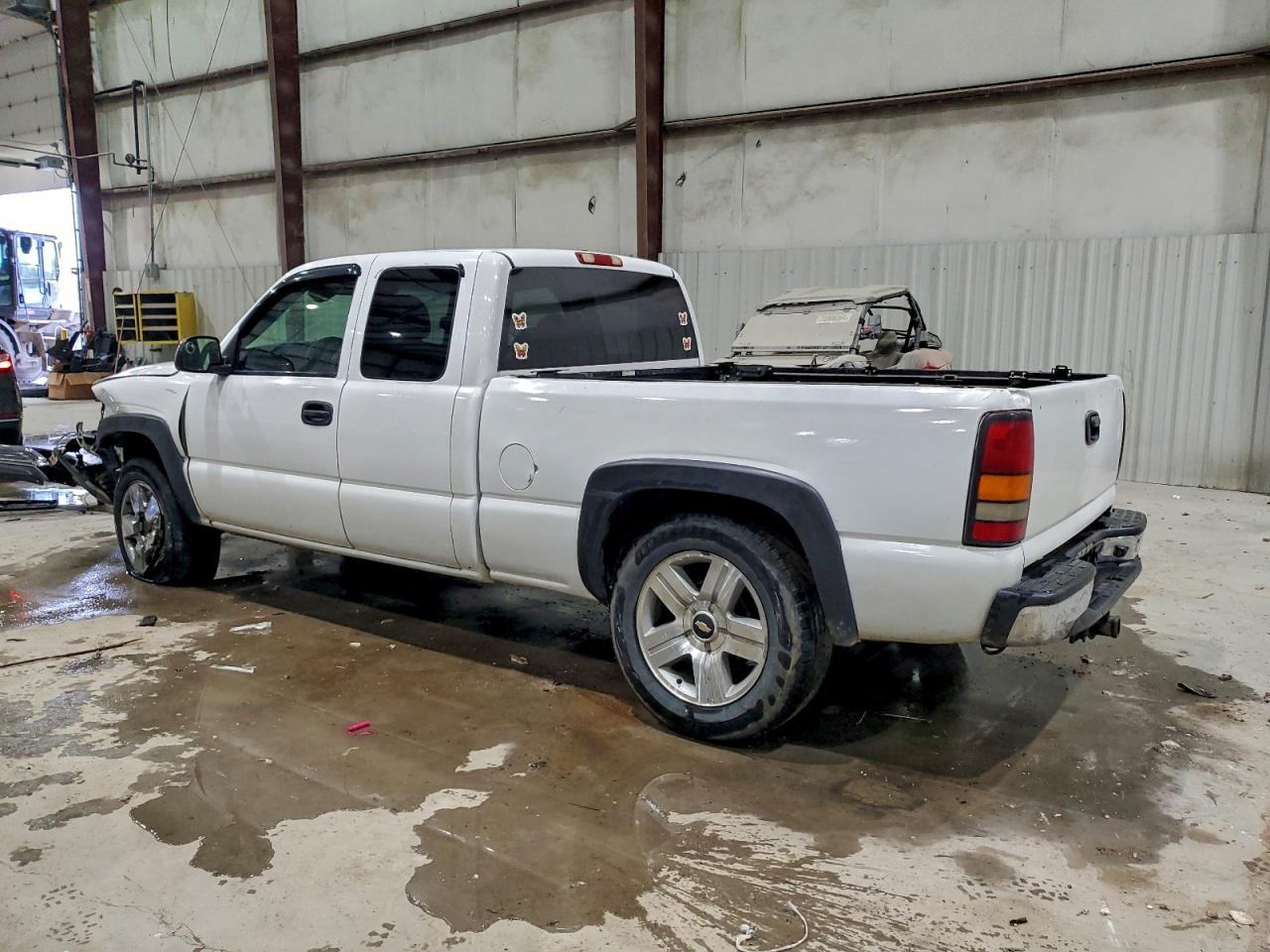 GMC Sierra K1500 Image 2
