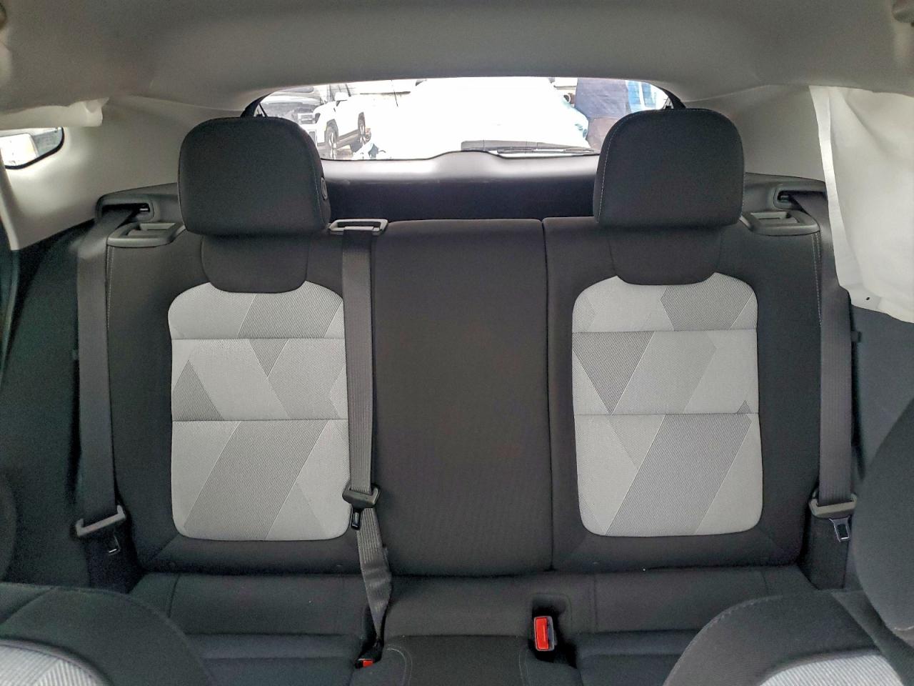 Chevrolet Trax Ls Image 11