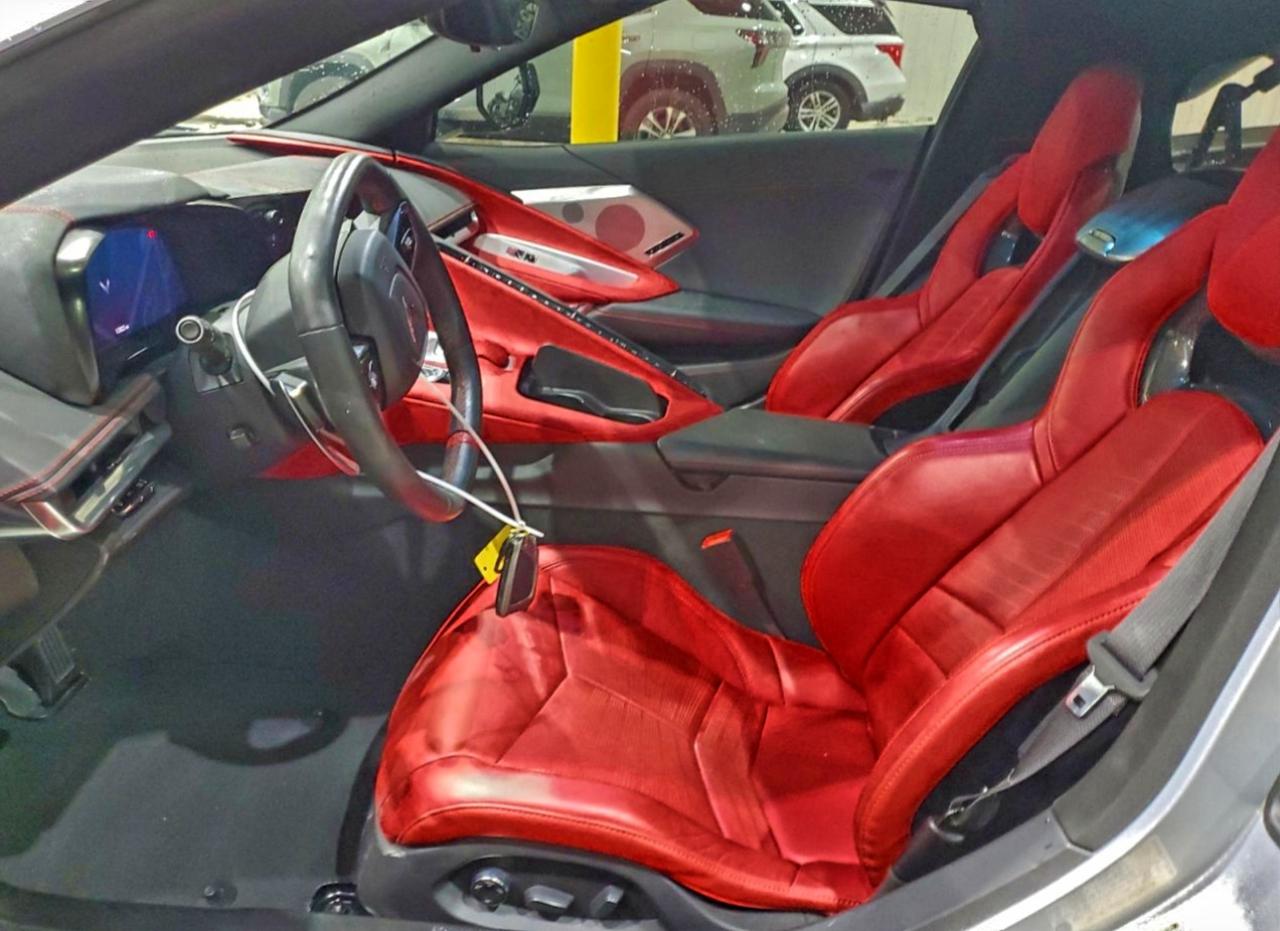 Chevrolet Corvette Stingray 2lt Image 4