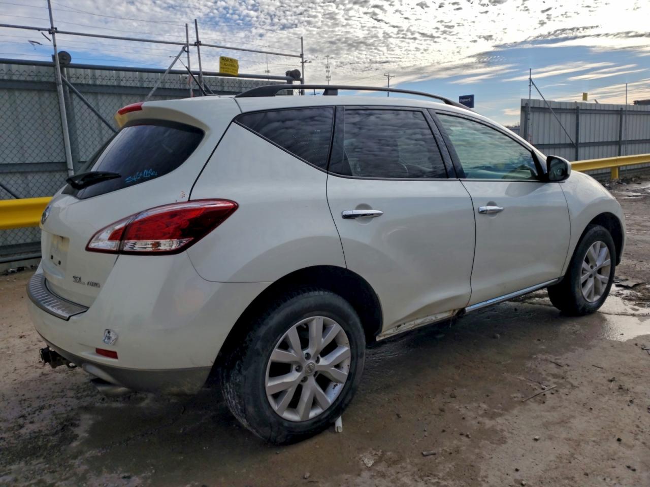 Nissan Murano S Image 3