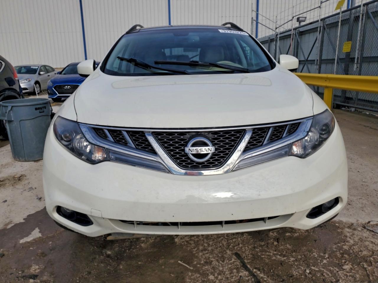 Nissan Murano S Image 4