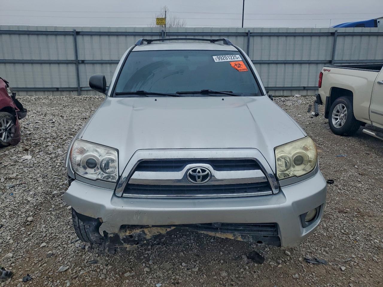 Toyota 4Runner Sr5 Image 4
