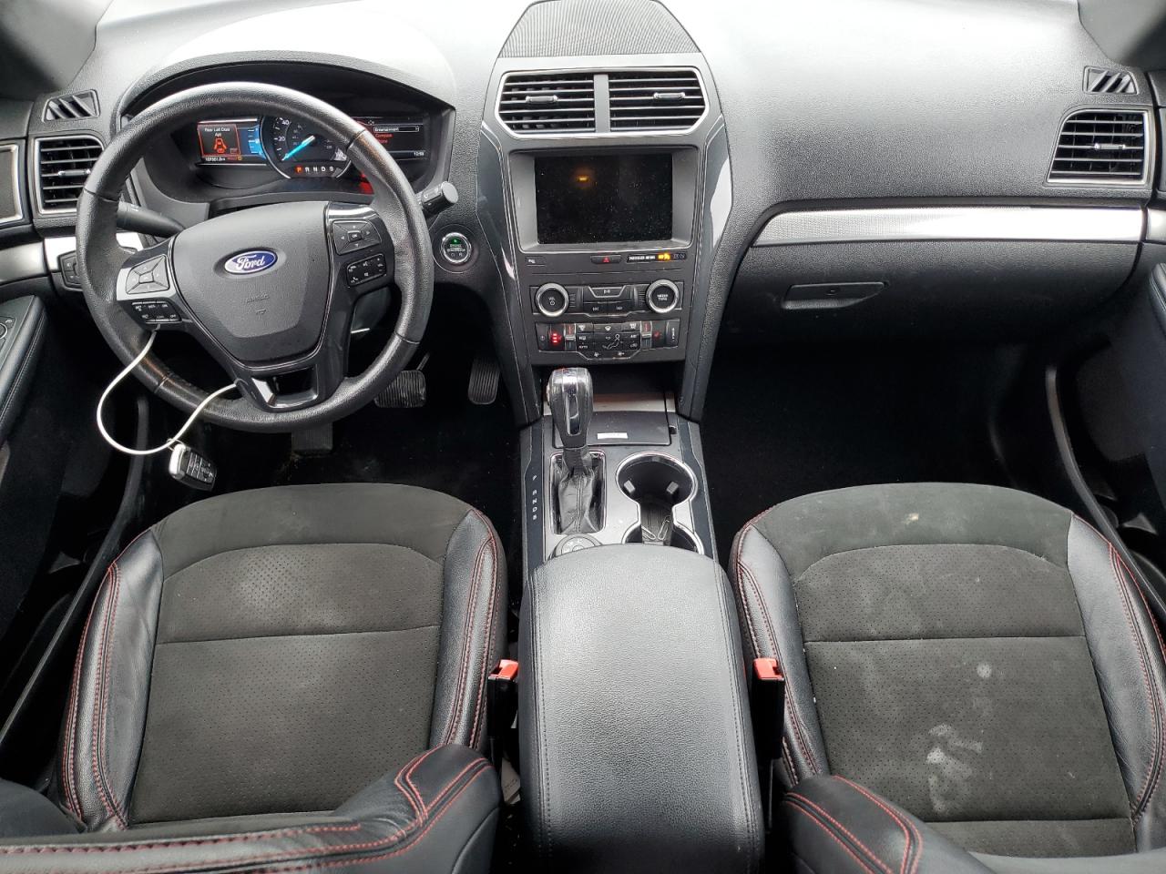 Ford Explorer Xlt Image 8