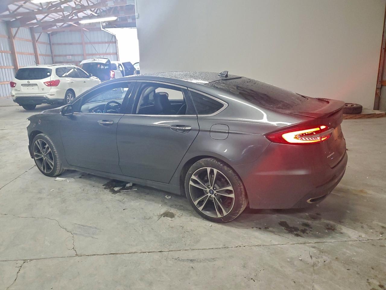 Ford Fusion Titanium Image 3