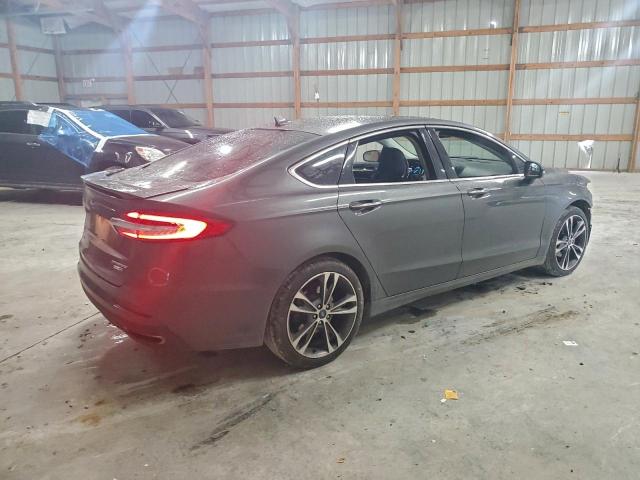 Ford Fusion Titanium Image 2