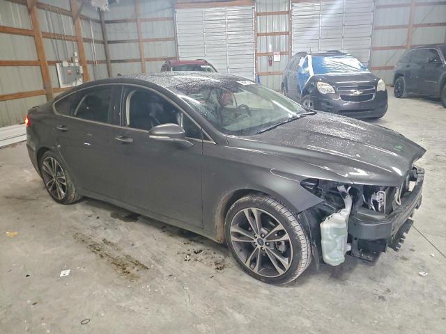 Ford Fusion Titanium Image 12