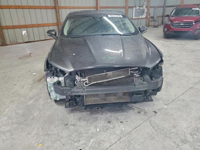 Ford Fusion Titanium Image 4